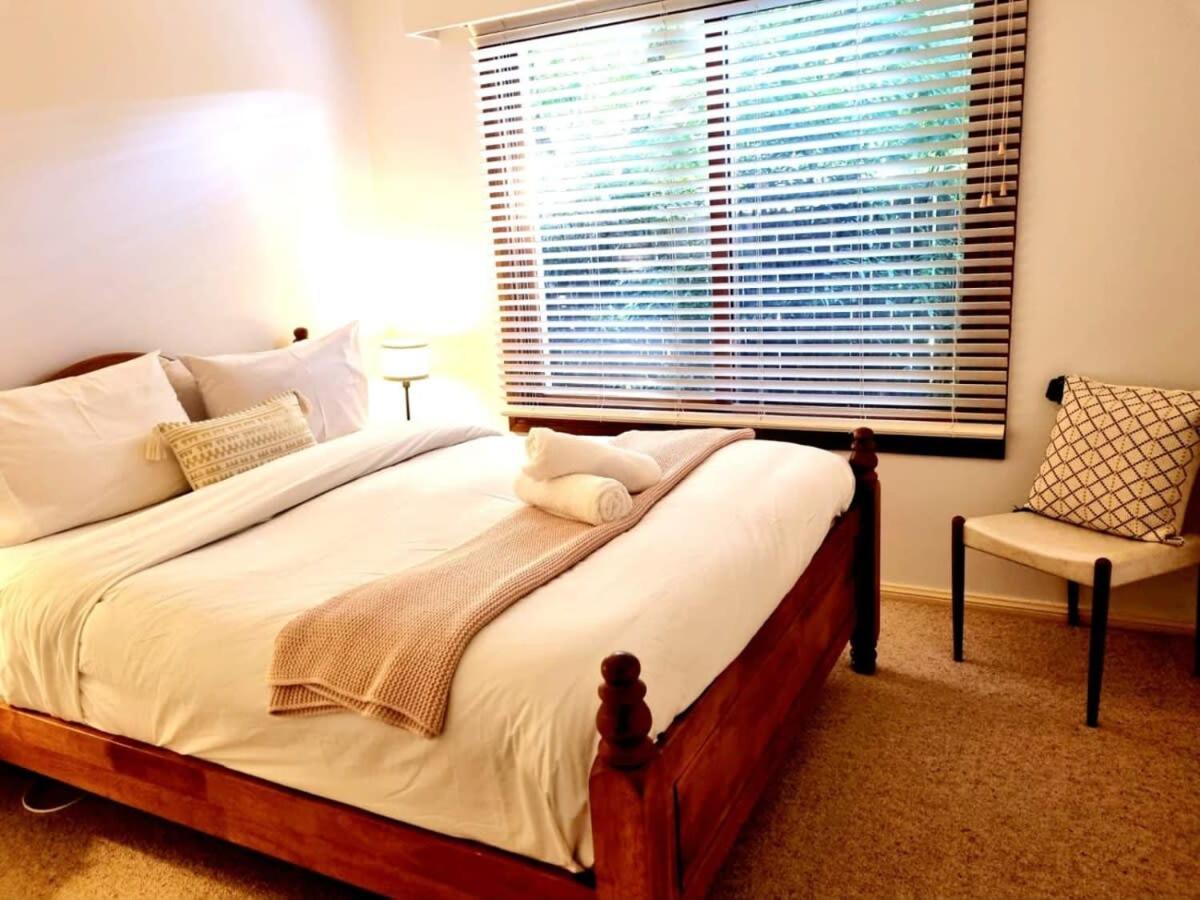 3 Bdrm 2 Bthrm House Close To Canberra Cbd & Anu Экстерьер фото