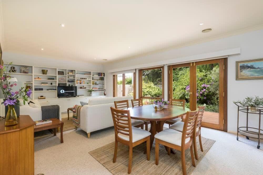3 Bdrm 2 Bthrm House Close To Canberra Cbd & Anu Экстерьер фото