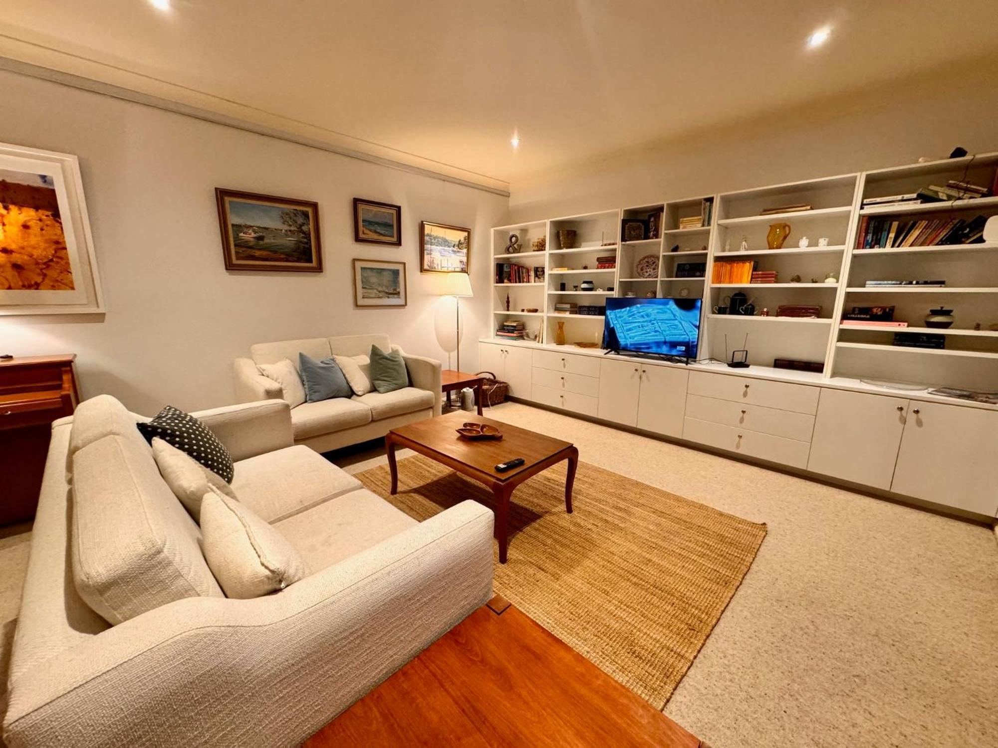 3 Bdrm 2 Bthrm House Close To Canberra Cbd & Anu Экстерьер фото